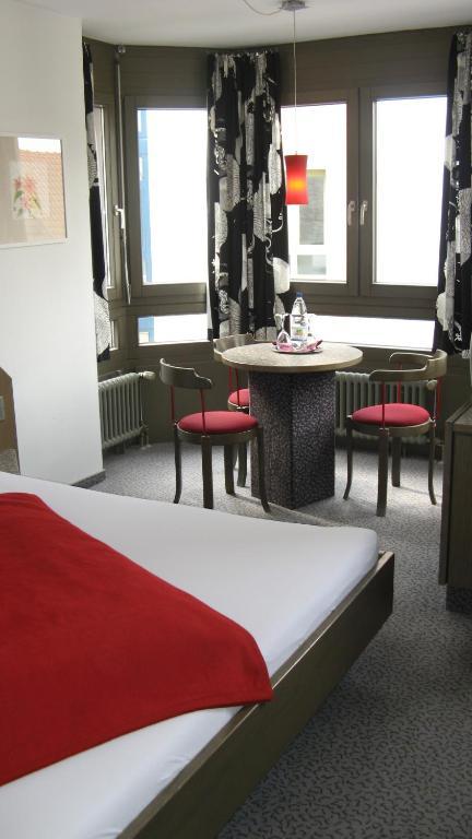 Hotel Am Schlossberg Boeblingen Room photo